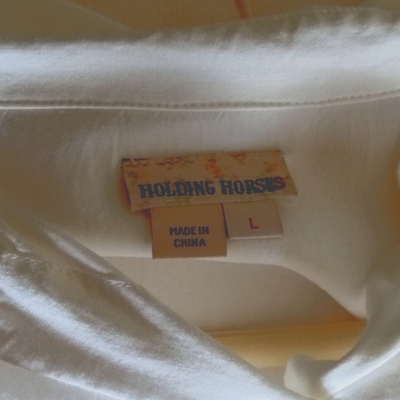 Holding Horses Blouse - Picture 3 of 4